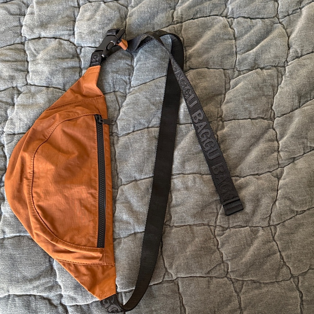 Baggu Rust Belt Bag with Black Strap